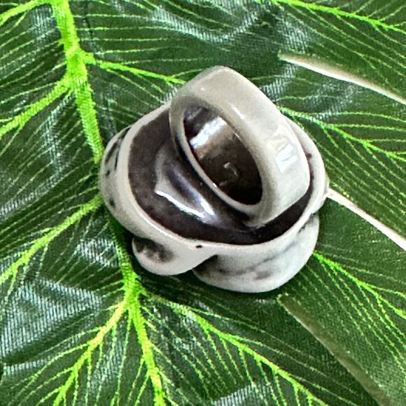 BOGO FREE Acrylic gray black rose ring size 7 - Picture 8 of 9